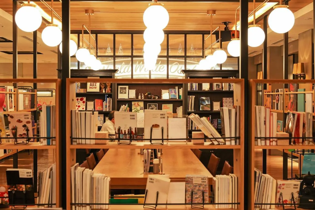 Art Hotel Osaka Bay Tower