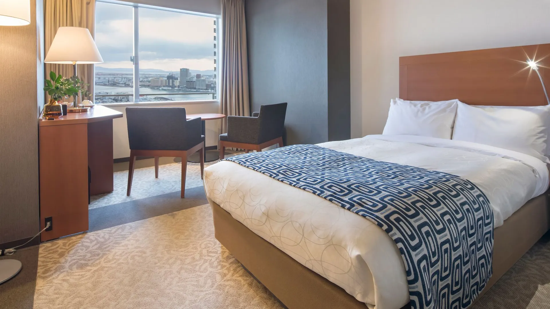 Art Hotel Osaka Bay Tower